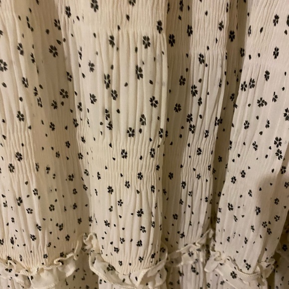 Beautiful showpi skirt - Picture 3 of 5